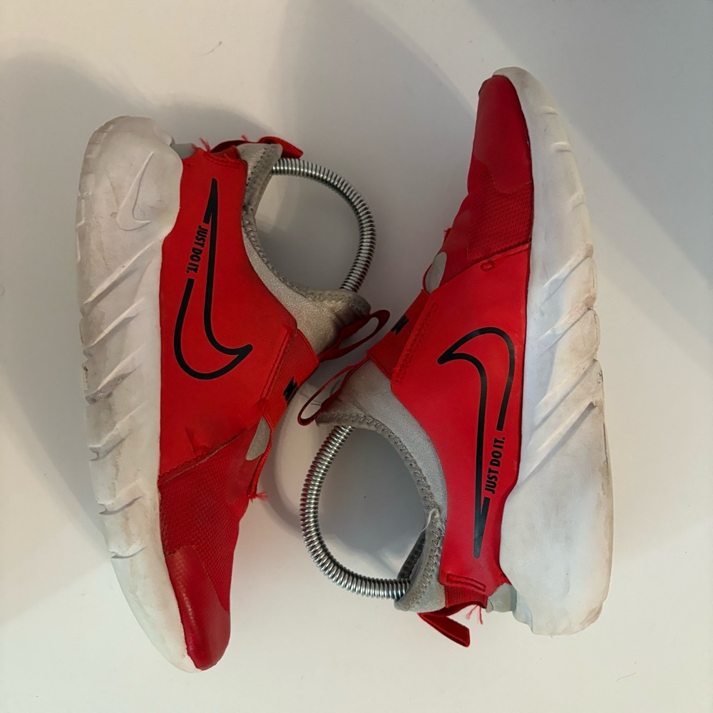 Nike Flex Runner 2 GS Boys Sneaker Shoes Size 5 / 5Y
